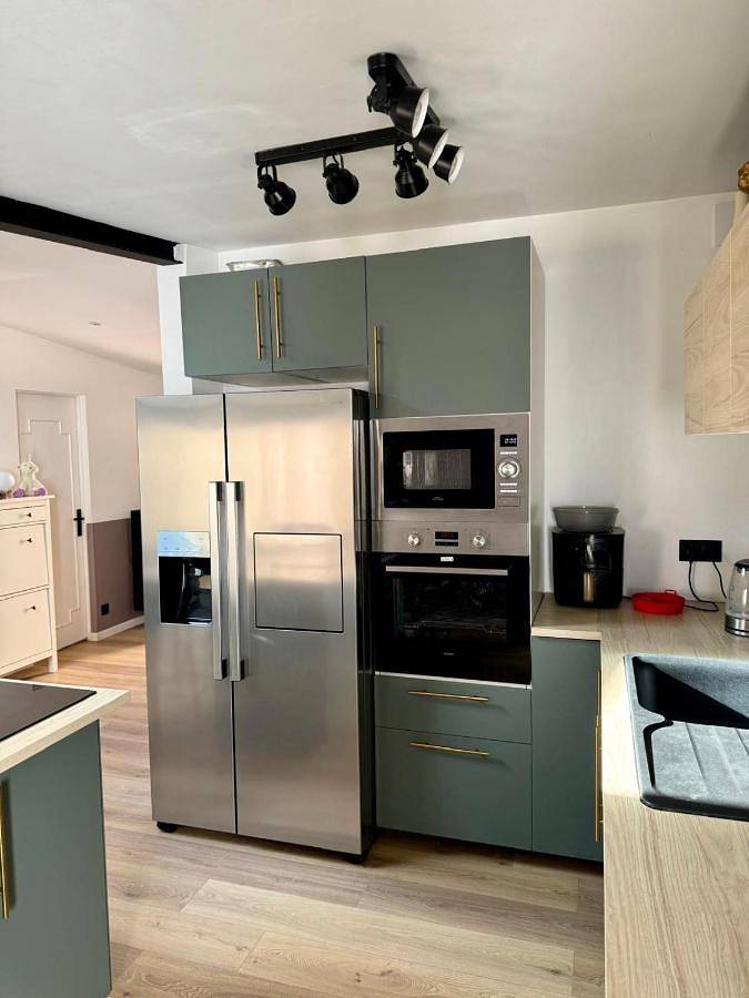 Location de vacances pour 9 personnes, avec jardin et terrasse dans Roissy-en-Brie - 2