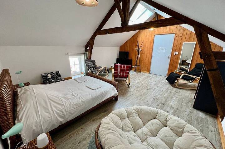 Gîte pour 2 personnes, avec jardin à Lussac-les-Châteaux - 3