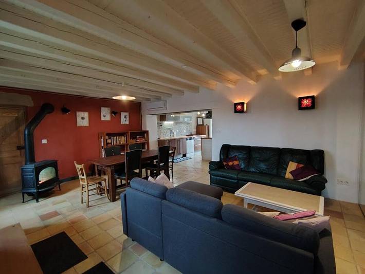 Location de vacances pour 6 personnes, avec vue et terrasse à Bansat