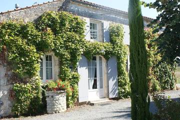 Gîte pour 5 personnes, avec jardin à Surgères