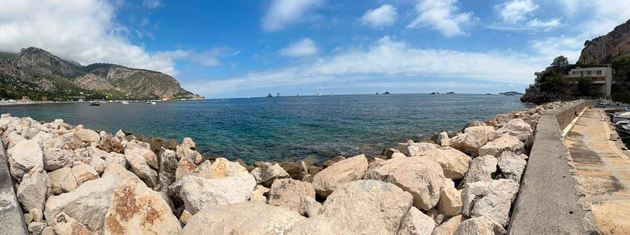 Bateau pour 2 personnes, avec terrasse et vue dans Port Du Sylva Maris Eze