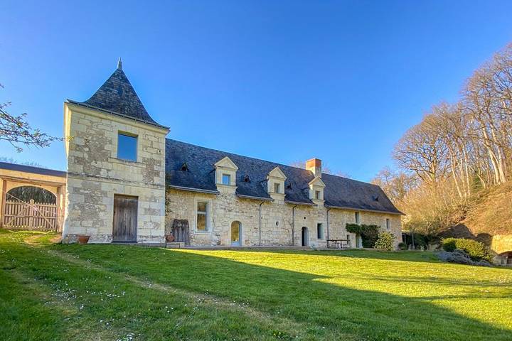 Location de vacances pour 6 personnes, avec terrasse et jardin à Grézillé