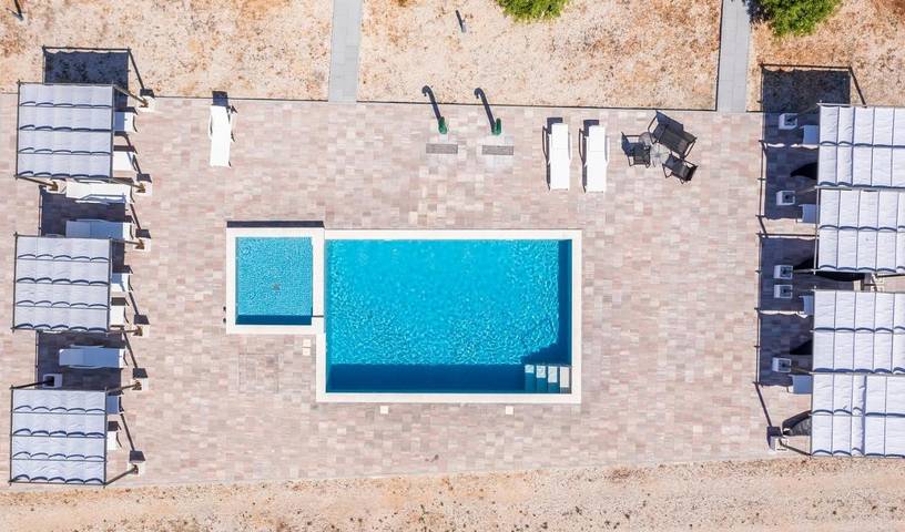 Tente pour 5 personnes, avec bassin pour enfant et vue ainsi que jardin et piscine, animaux acceptés en Croatie - 2