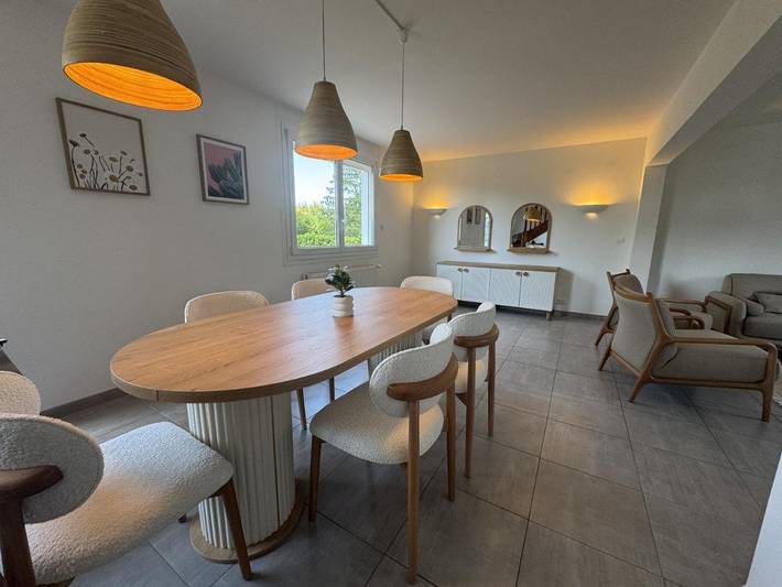 Gîte pour 8 personnes, avec jardin et terrasse dans Antarès