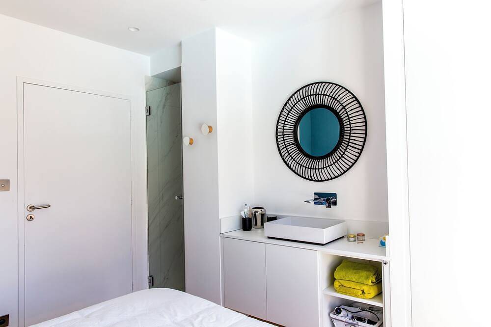 A stone's throw from the dunes.... in Lesconil, Plobannalec-Lesconil