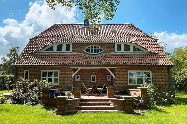 Ferienhaus für 10 Personen, mit Sauna und Terrasse sowie Garten in Meezen