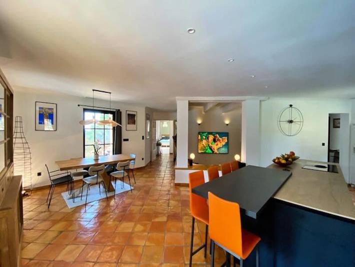 Gîte pour 8 personnes, avec piscine et jardin à Ventabren - 4