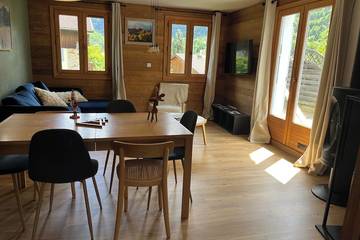 Gîte pour 5 personnes, avec terrasse à Bozel
