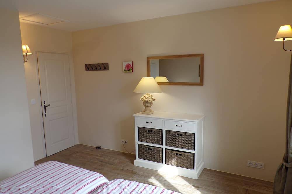 Villa Lou Coulabio - Stay in Provence with Private Pool and Panoramic View in Tourtour, Region de Draguignan