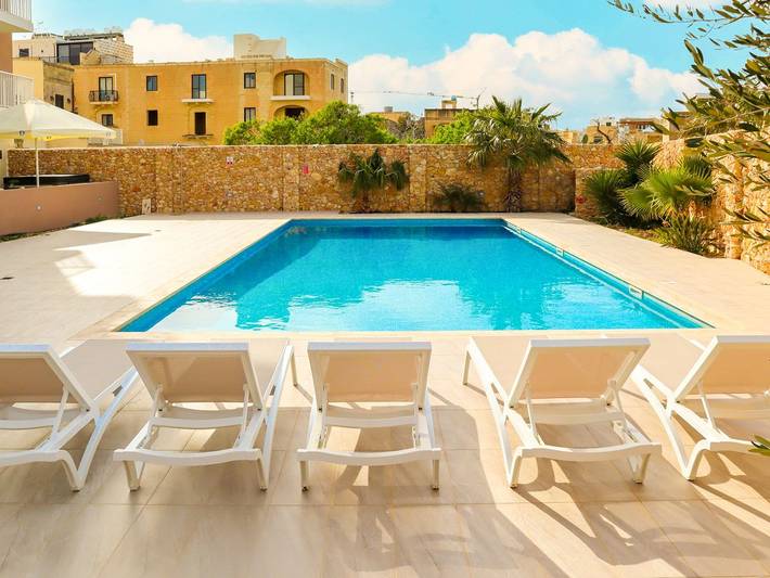 Villa pour 11 personnes, avec jardin et jacuzzi ainsi que piscine et terrasse à Malte - 2