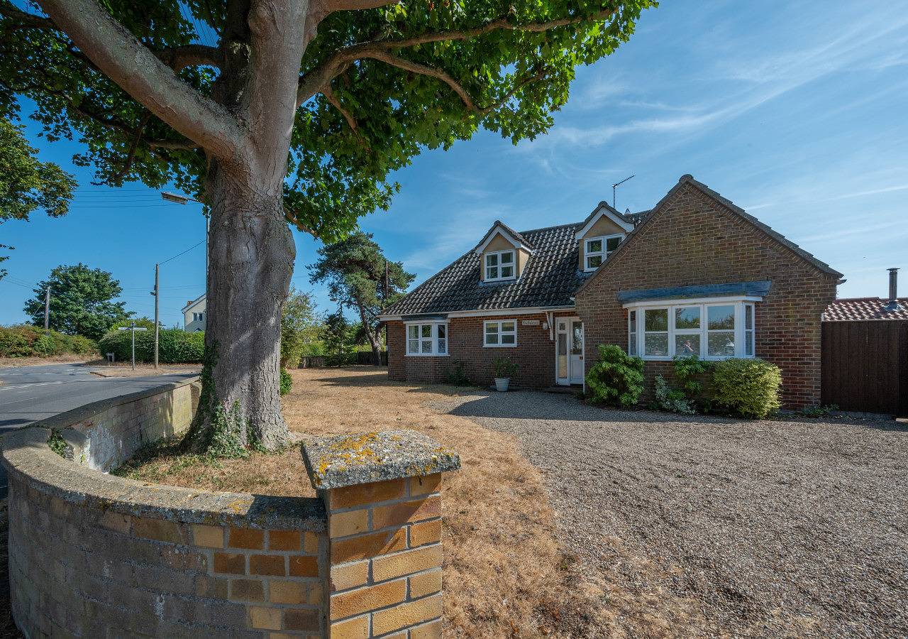 The Spinney in Waveney District, Sunrise Coast