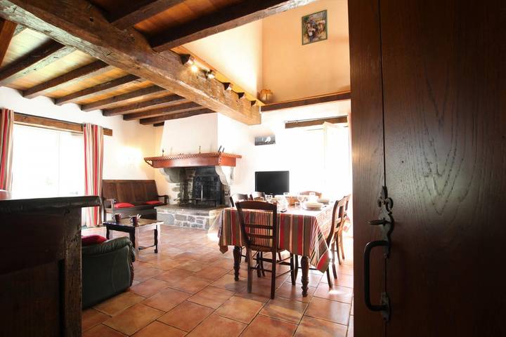 Gîte pour 6 personnes, avec jardin et terrasse, animaux acceptés au Pays basque