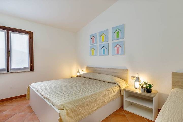 Gîte pour 6 personnes, avec piscine ainsi que jardin et balcon à Monte Petrosu - 4