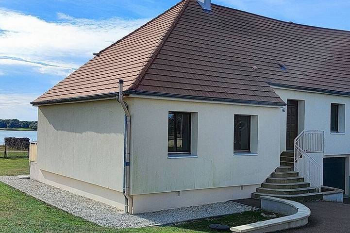 Gîte pour 6 personnes, avec terrasse et jardin