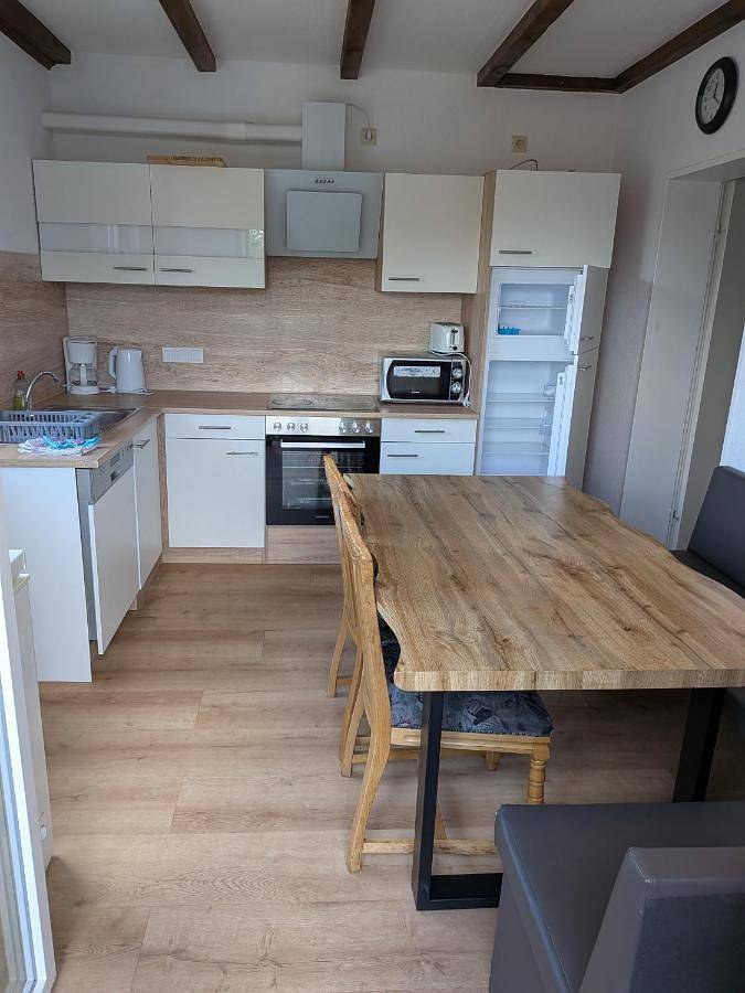 Ferienwohnung für 8 Personen, mit Balkon und Pool in Bruchhausen-Vilsen