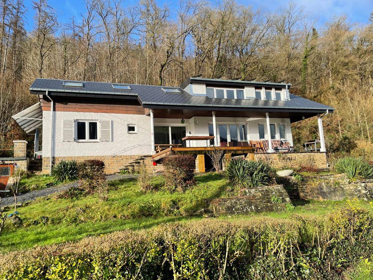 Four-Bedroom House in Hastière, Region Namur