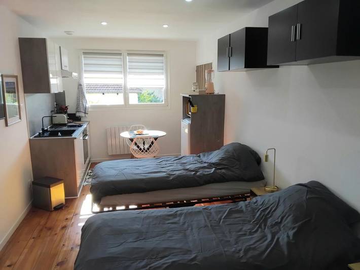 Gîte pour 2 personnes, avec vue ainsi que jardin et terrasse à Condé-sur-Sarthe