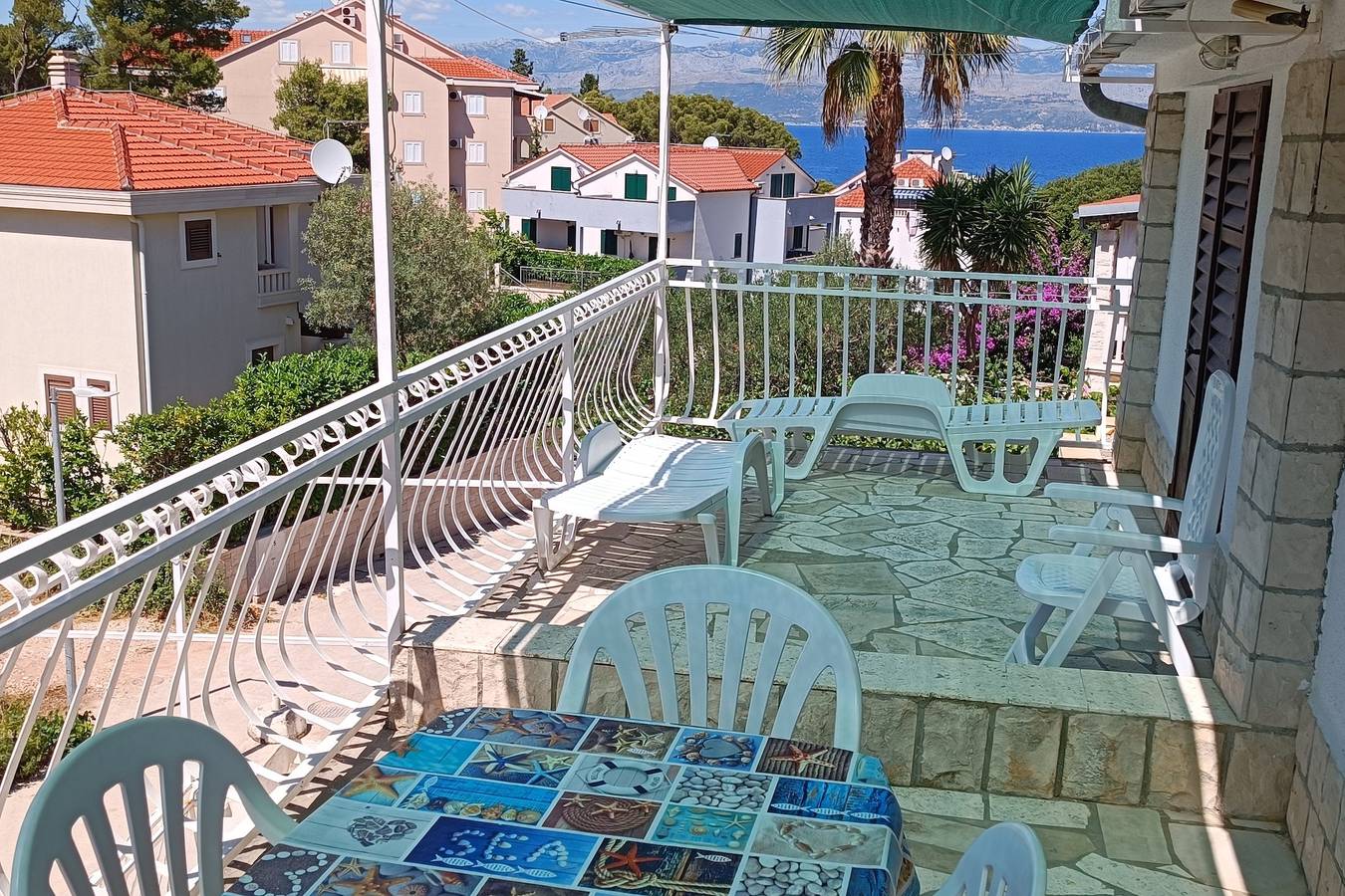 Entire apartment, Two bedroom apartment with terrace and sea view Sutivan, Brač A-21426-a in Sutivan, Brac
