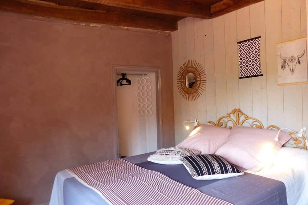 Gîte de Charme en Ferme du Xviie siècle avec Internet in Vicq, Région de Montluçon