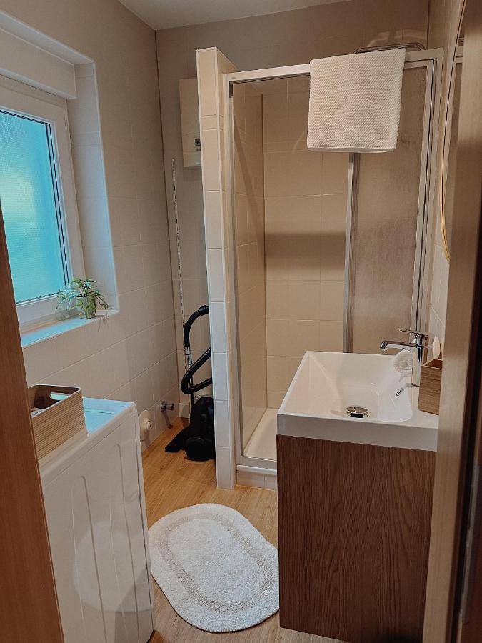 Ganze Wohnung, One-Bedroom House in Sohren, Hunsrück