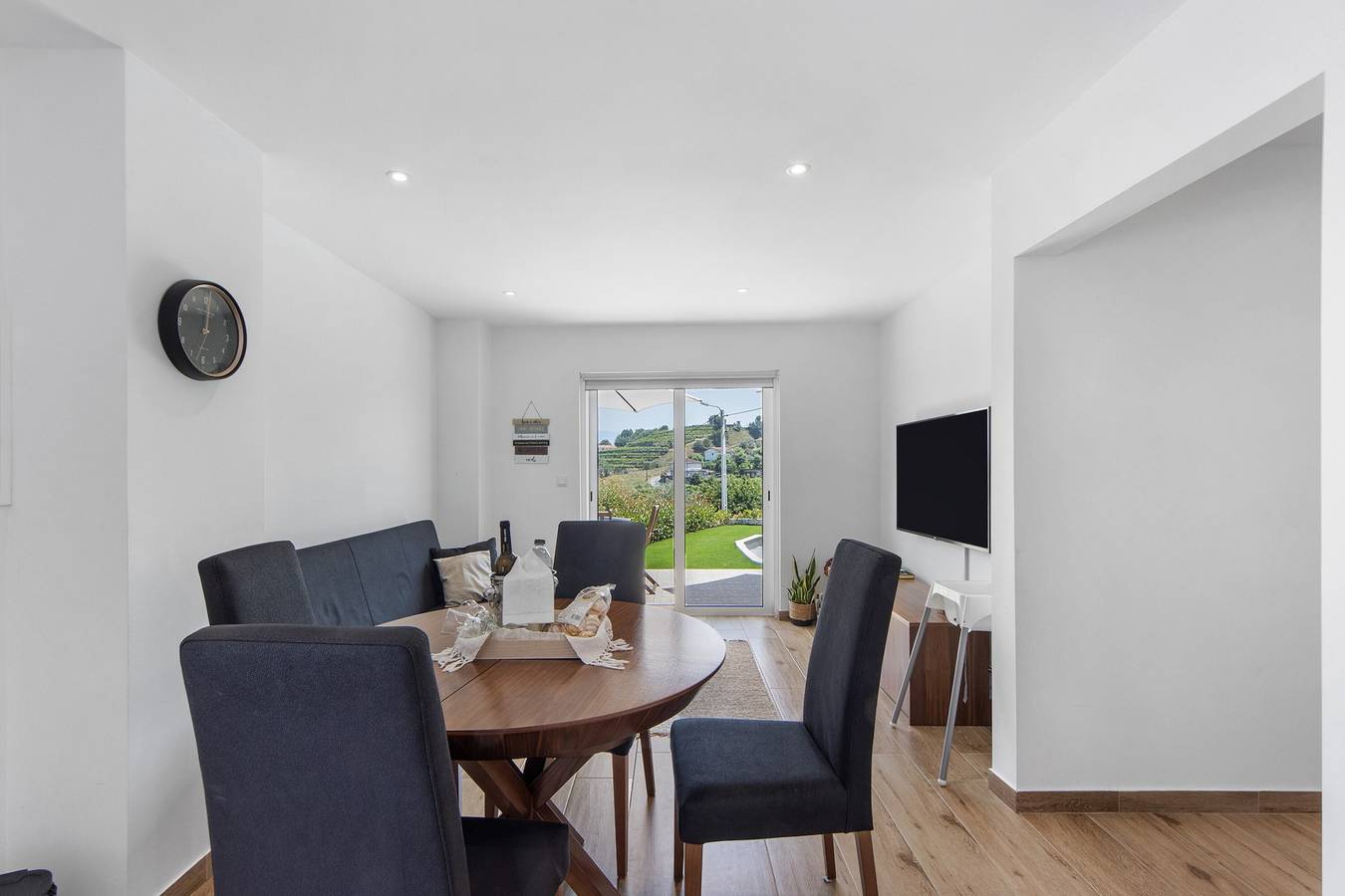 Casa vacanze 'Refugio Das Vinhas' con vista sulle montagne, Wi-Fi e aria condizionata in Veade, Gagos e Molares, Distretto de Braga