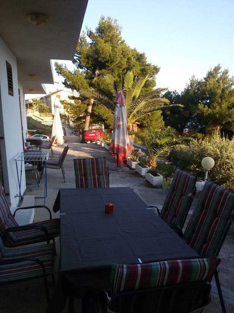 Ganze Wohnung, Ferienwohnung in Stanići mit Meerblick, Balkon, Klimaanlage, W-Lan (634-3) in Stanici, Omis-Riviera