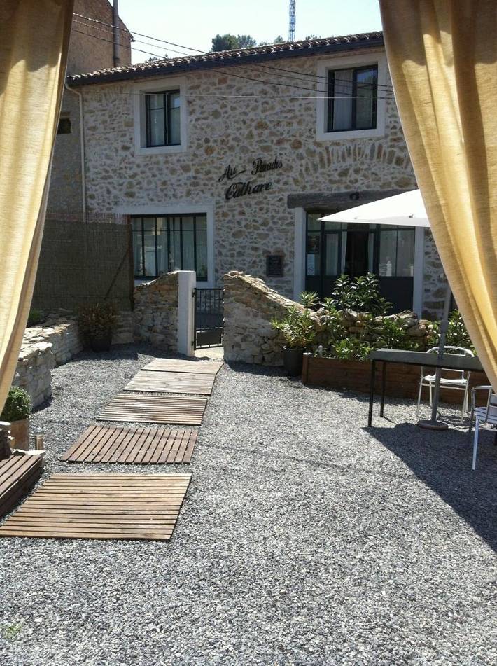 Chambre d’hôte pour 2 personnes, avec Terrasse ainsi que Jardin et Piscine
