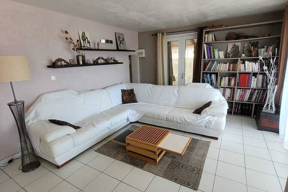 Vista al mar, a 70 m de la playa, bonita casa de 180m2, con gran jardín privado. in Poggio-Mezzana, Región de Corte