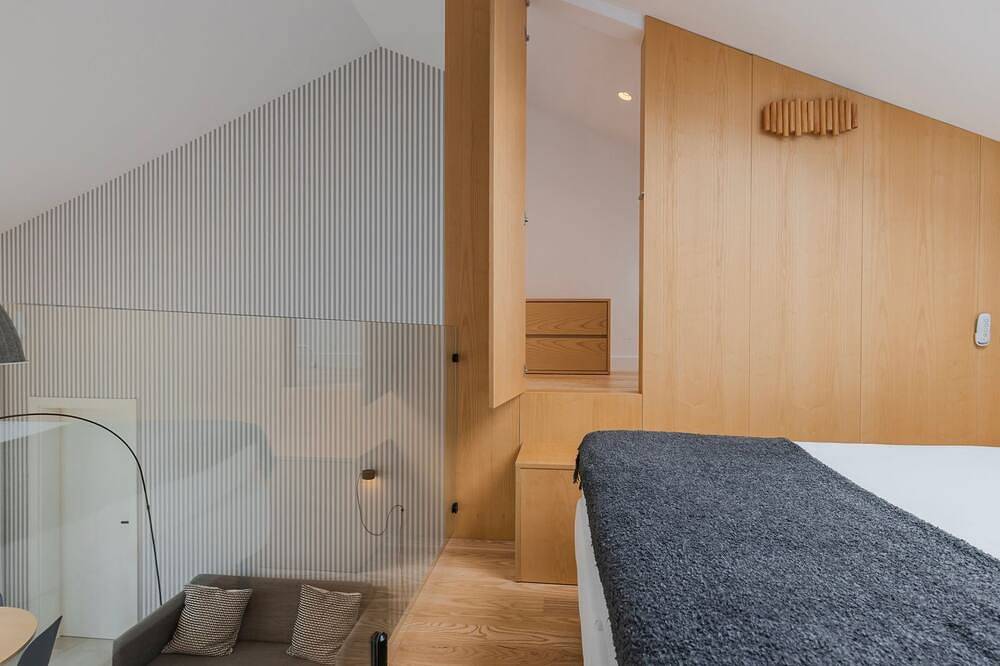 Blue Sky Villa 2 by Lovelystay in Aroeira, Corroios