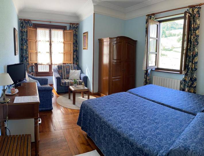 Hotel para 2 personas, con Balcón y Terraza además de Jardín y Vistas en Peñamellera Baja - 3