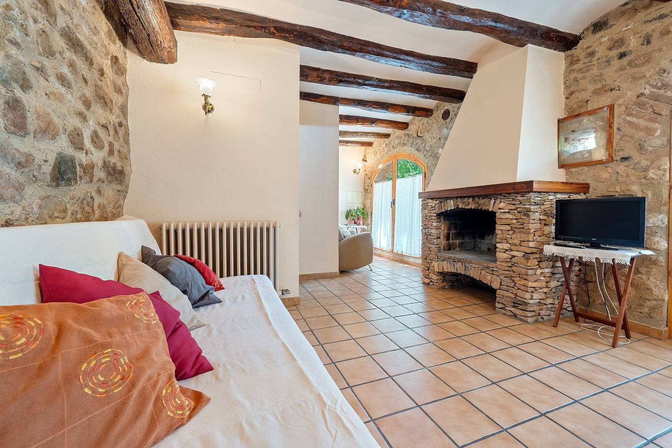 Casa rural 'Serra De Prades' con vistas a la montaña, piscina compartida y Wi-Fi in Mont Blanc (Tarragona), Provincia de Tarragona