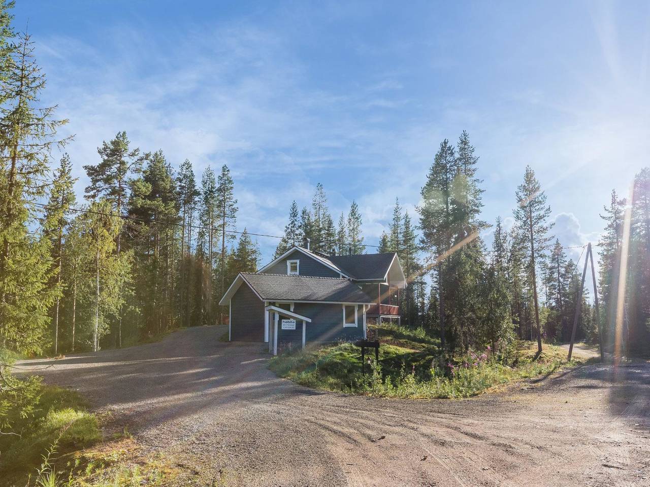 Ylläksen sirppikuu 2 in Ylläsjärvi, Lappland