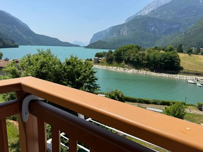 Gîte pour 4 personnes, avec terrasse ainsi que vue et vue sur le lac, animaux acceptés à Molveno - 2