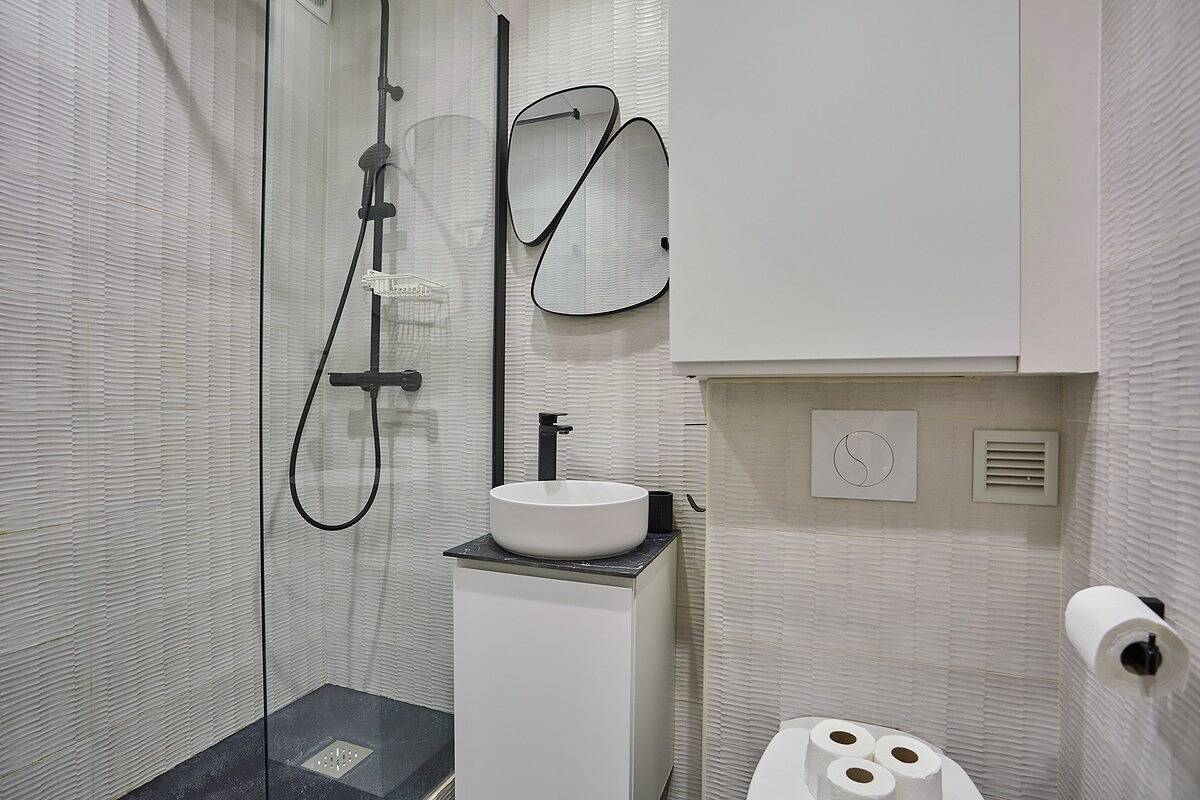 Appartamento intero, Charming Apartment Center of Paris Montmartre in Parigi, Ile-de-France