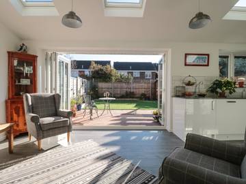 Cottage for 8 People in Christchurch, Dorset, Photo 2