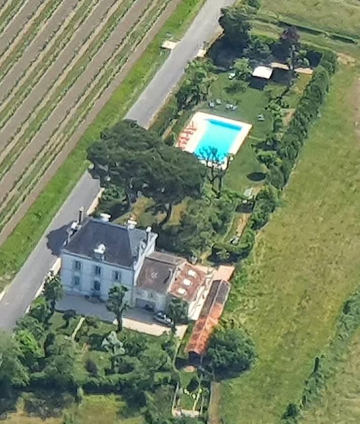 Chambre d’hôte pour 15 personnes, avec jardin ainsi que vue et piscine en Charente-Maritime - 3