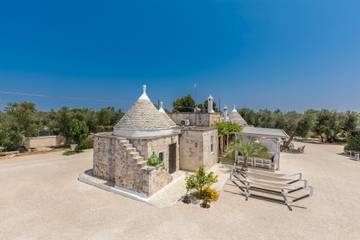 Trullo per 13 Persone in Ostuni, Valle D'Itria, Foto 3