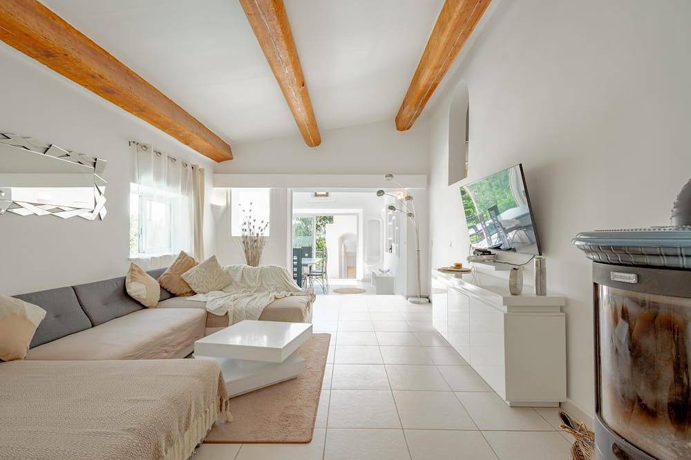 Nice villa in Vence with a large swimming pool in Vence, Mittelmeerküste (Frankreich)