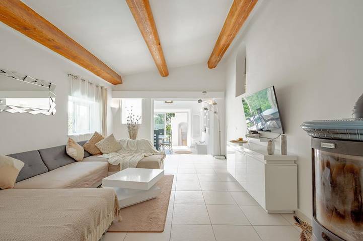 Nice villa in Vence with a large swimming pool in Vence, Mittelmeerküste (Frankreich)