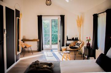 Cottage pour 5 personnes, avec piscine ainsi que jardin et vue à Braives