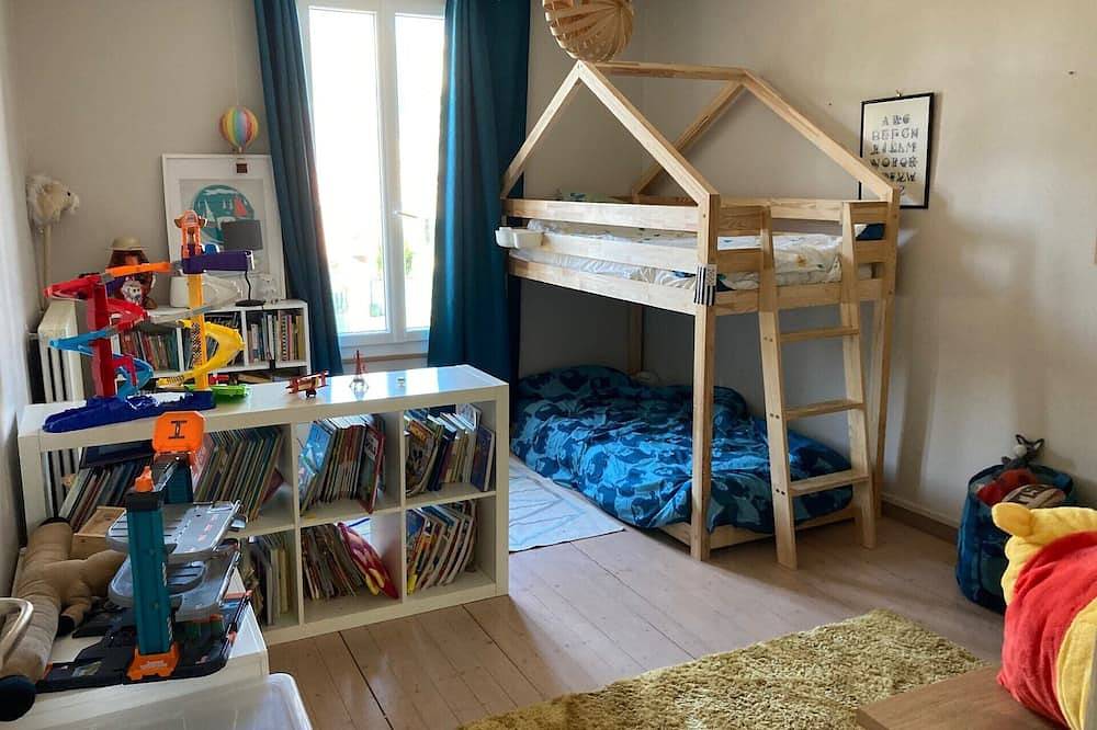 Maison Familiale et Lumineuse à 5mn de la Gare et 20 mn des Plages in Caen, Caen region