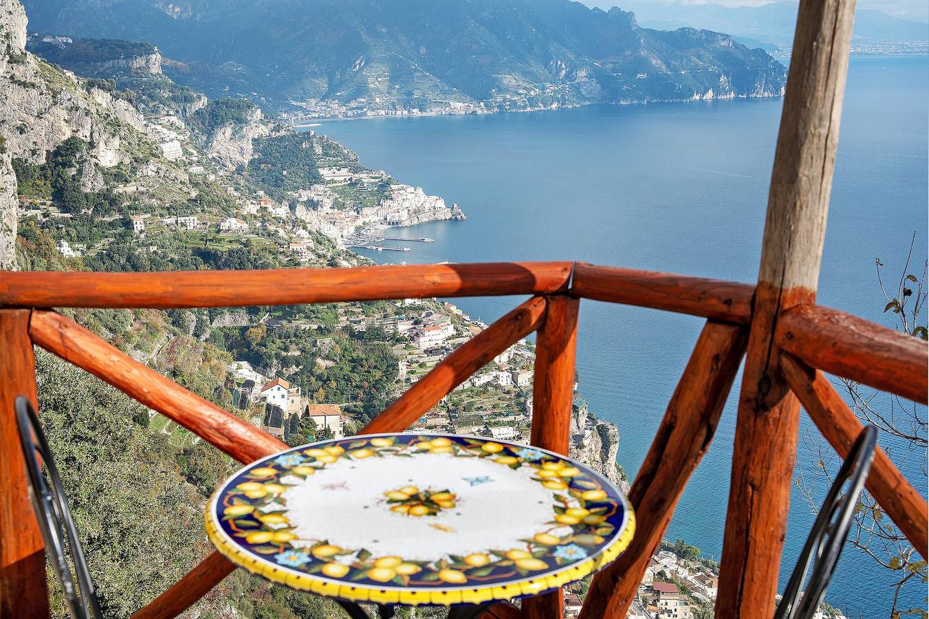 Vakantiehuis 'Jorì Vista Amalfi' met Terras, Zeezicht en Airconditioning in Tovere, Amalfikust