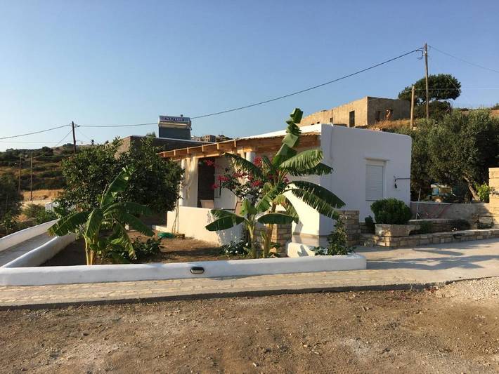 Vakantiewoning voor 2 personen, with Balkon and Terras as well as Tuin and Uitzicht in Samos