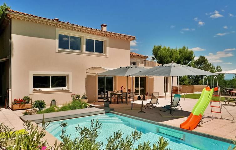 Location de vacances pour 10 personnes, avec piscine et terrasse à Villeneuve-lès-Avignon - 2