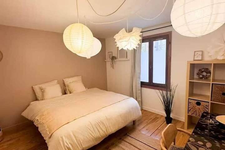 Gîte pour 4 personnes, avec jardin et piscine à Chanaz - 2