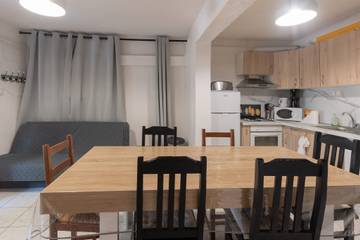 Maison De Vacances pour 10 Personnes dans Saint-Sauveur-de-Cruzières, Parc national des Cévennes, Photo 4