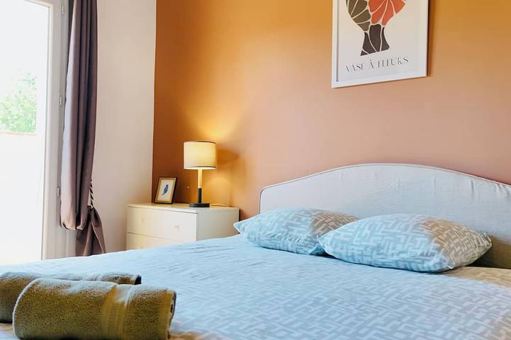 La Maison Bleue - Familiale, paisible & climatisée in Garéoult, Côte méditerranéenne (France)