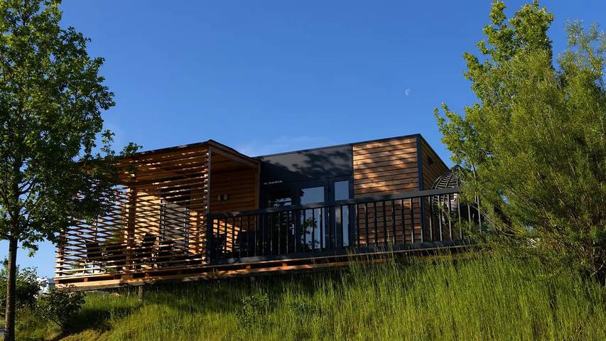 Camping voor 6 personen, with sauna and terras as well as zwembad in Beieren