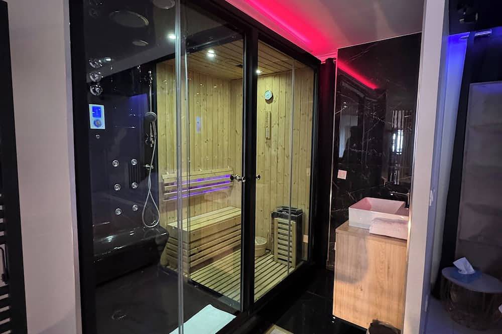 Ganze Wohnung, Prestige Suite with private Jacuzzi & Sauna in Saint-Martin-du-Littoral, Le Havre und Umgebung