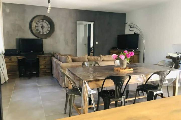 Location de vacances pour 6 personnes, avec jardin à Malemort-du-Comtat - 4